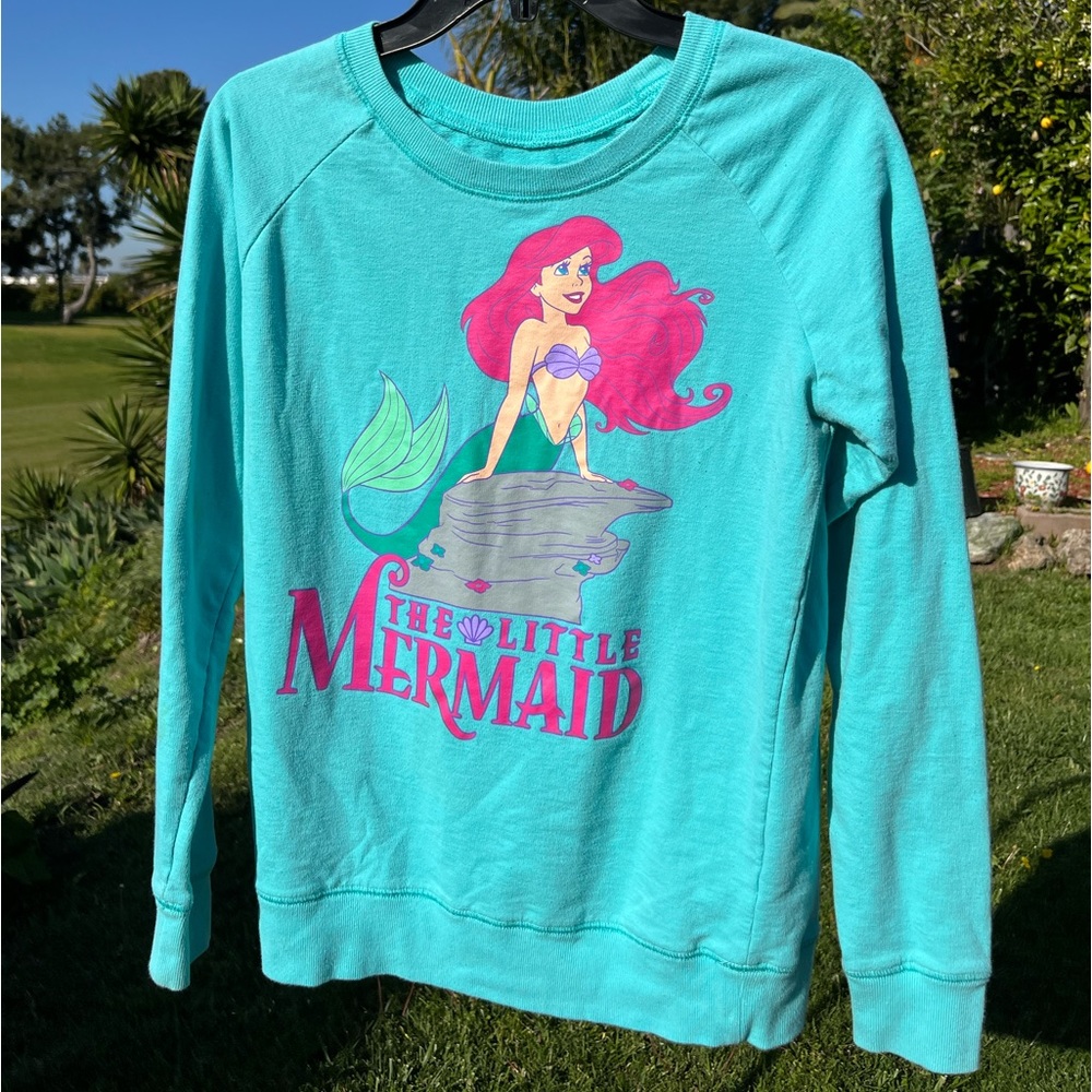The little mermaid Disney sweatshirt color teal size large